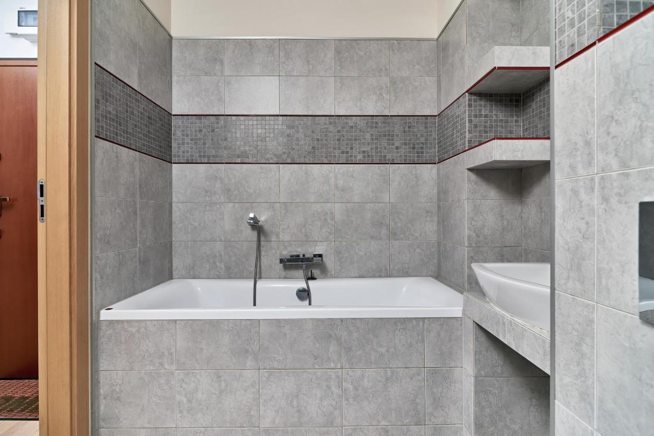 Apartament Spizowa Z Balkonem Wroclaw By Noclegi Renters Dış mekan fotoğraf